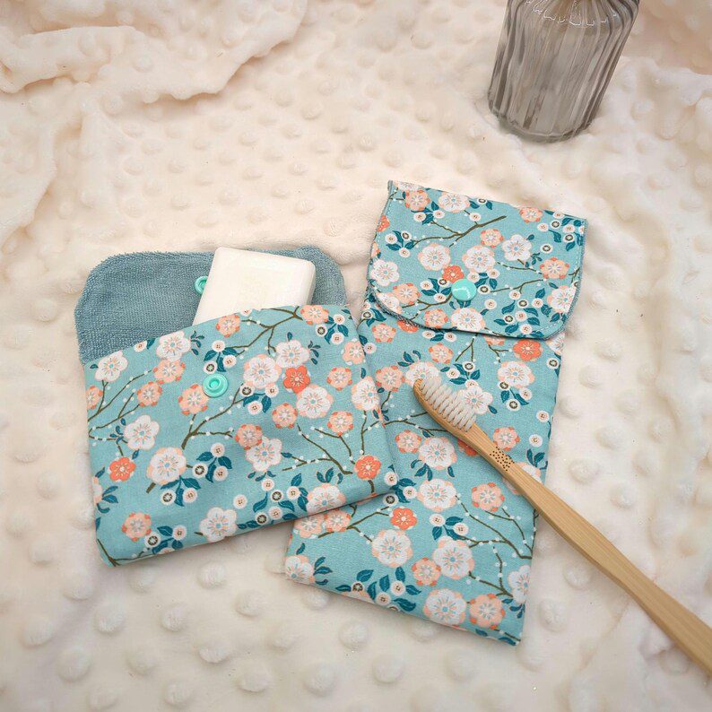 etui brosse a dent et pochette à savon japan bleu