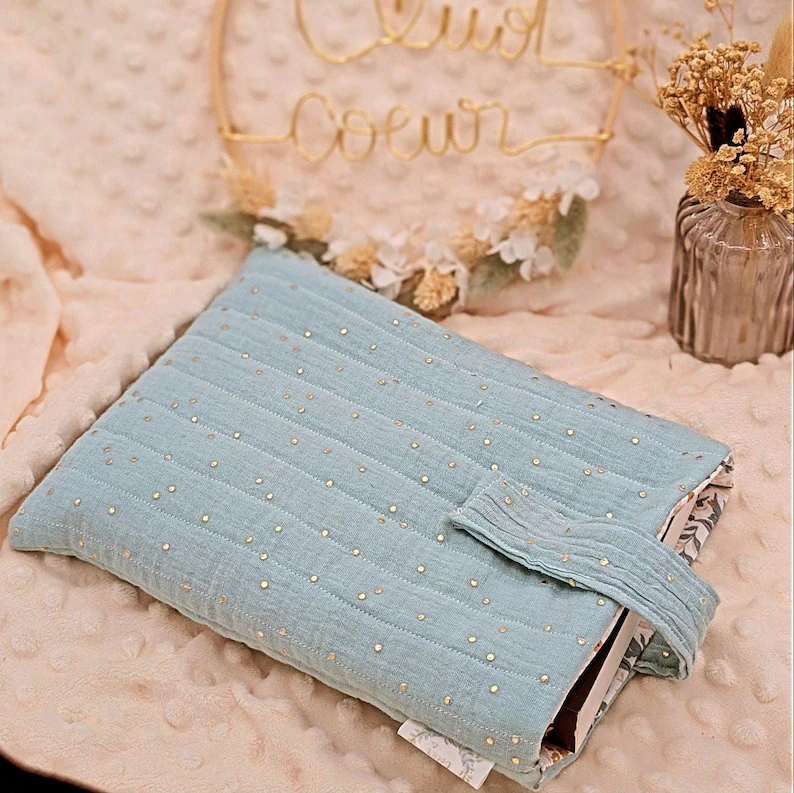 Pochette à livres matelassée en double gaze à pois dorés