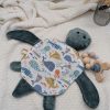 Tortue vert foncé