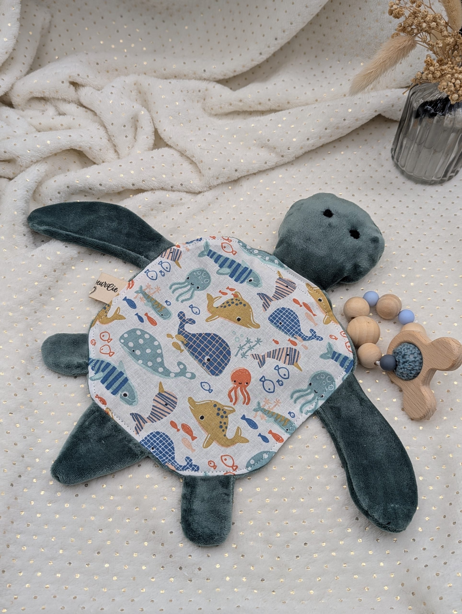 Tortue vert foncé
